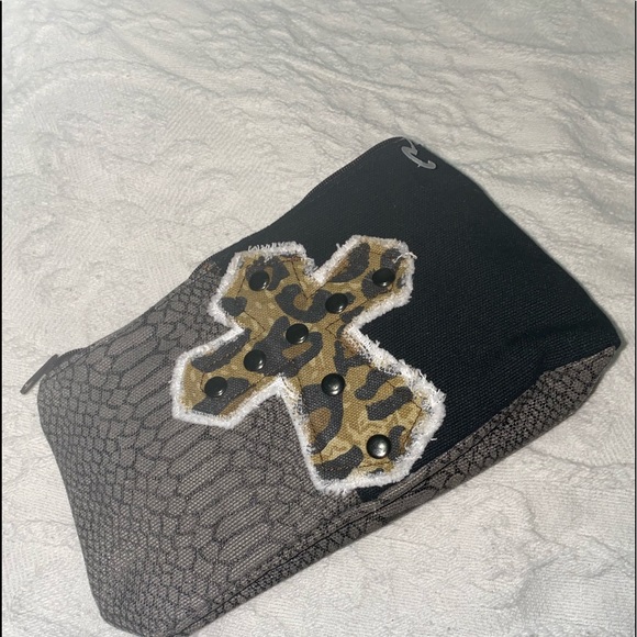 Canvas Black Animal Print Cosmetic Bag - Picture 4 of 12